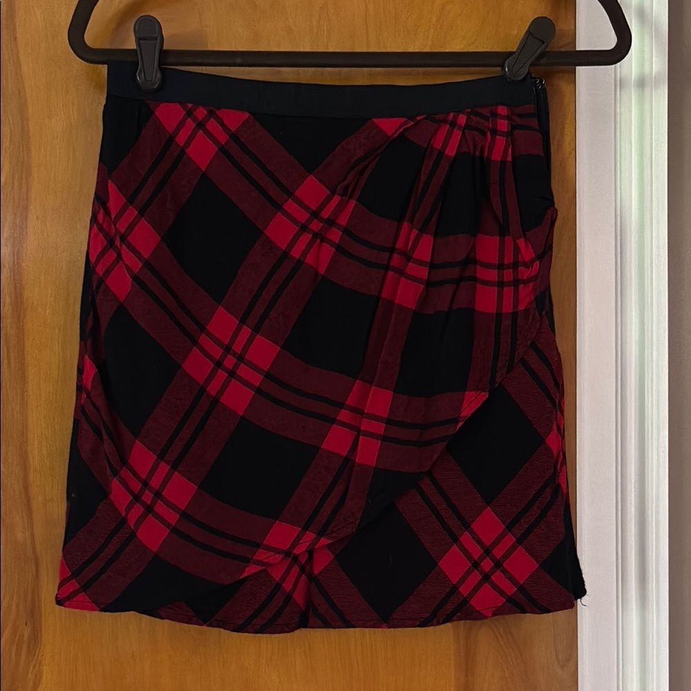 GAP Red and Black Asymmetrical Mini Skirt